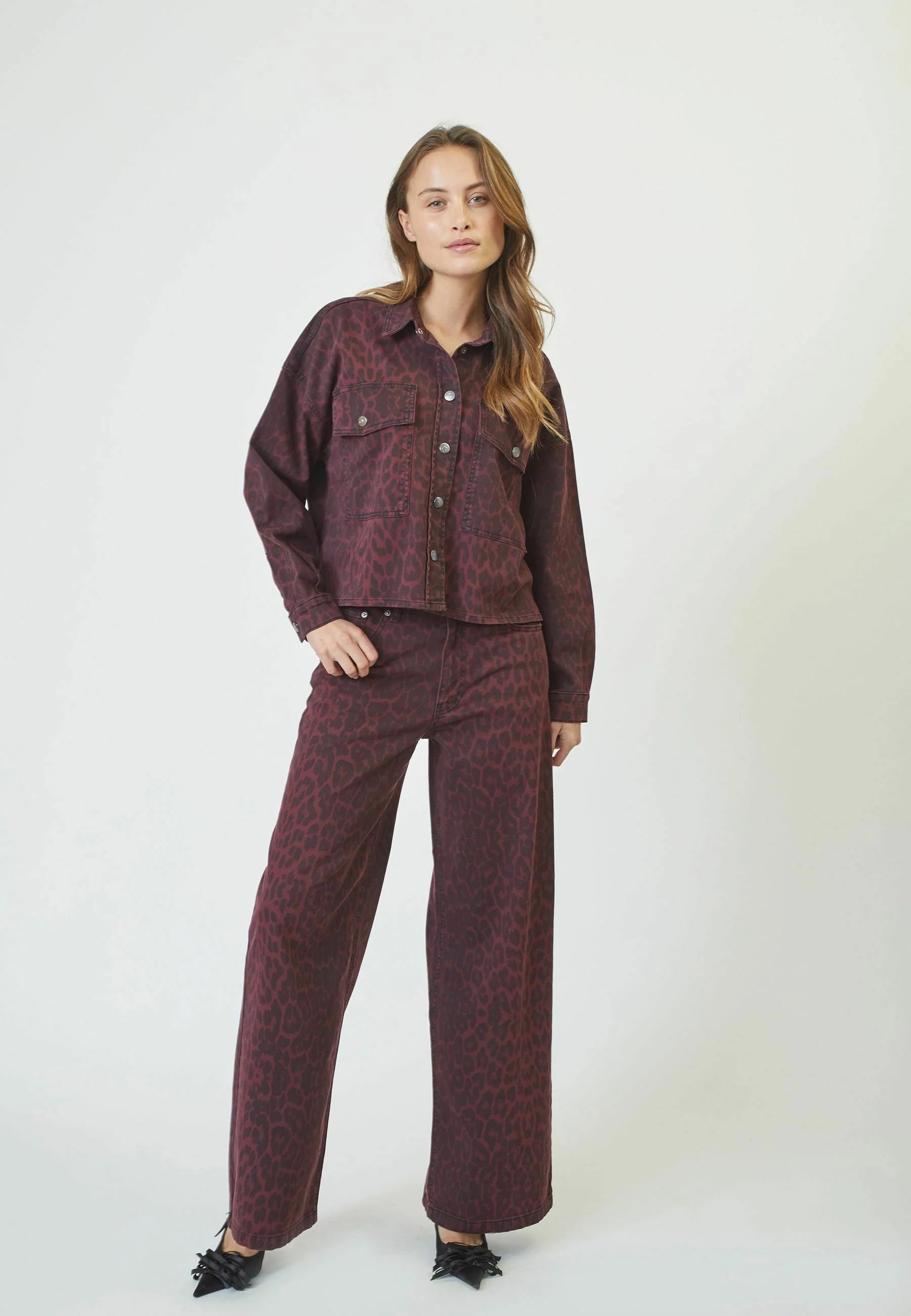 Co'couture Leocc jeans met dierenprint en wijde pijpen – zwart