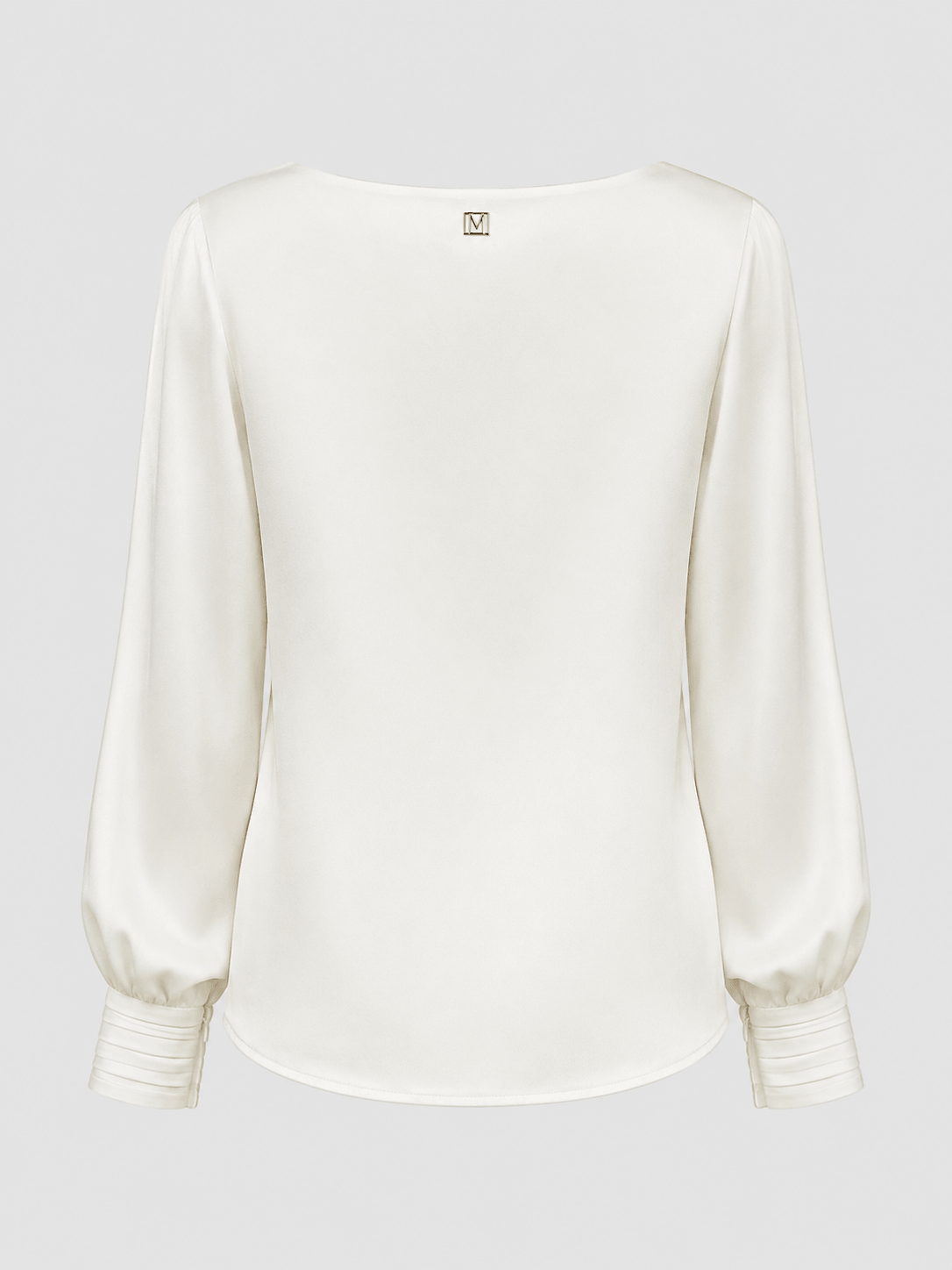 Crèmekleurige satijnen Marciano by Guess blouse met volumineuze mouwen en dubbele manchetten, achteraanzicht.