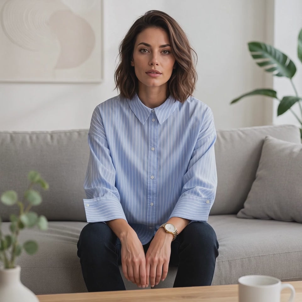 Load video: Co'couture Bianca overhemd met brede manchetten – lichtblauw